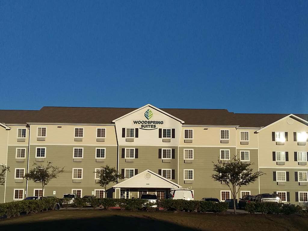 Woodspring Suites Houston I-45 Airtex Exteriör bild